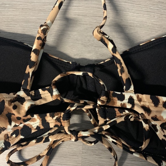 DONATED NWT Leopard Print Adjustable Bikini Top - Picture 3 of 3